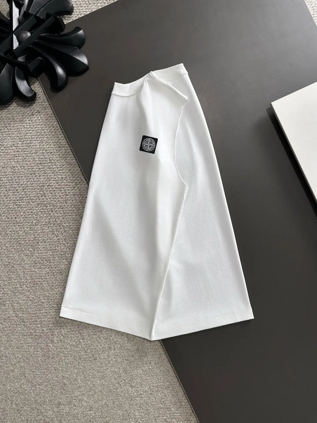 Next day shipping P460 Stone lsland/stone island high quality 2025 spring and summer new casual suit exclusively developed by yb! High quality production! Imported custom-made fabrics for foreign orders, with high breathability and comfort, impeccable details, brand element design concept, delicate and soft feel! It presents a casual cut and the upper body shape is great! On sale simultaneously on the official website! From a high-end men's positioning brand, the low-key luxury taste is irresistible! Exquisite workmanship and impeccable quality! The overall style is simple, fashionable and timeless, fully meeting the requirements of stylish and tasteful dressing! Size: S-XXL